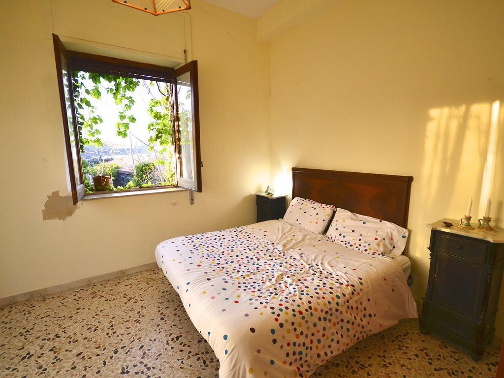 Cozy Holiday Home In Pozzillo With Terrace Acireale Eksteriør billede